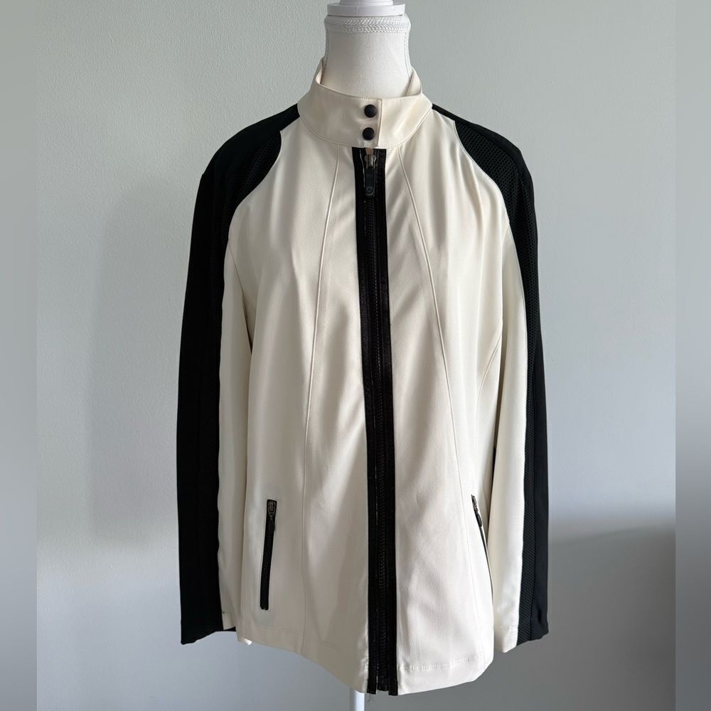 Zenergy by Chicos Stylish Black and beige Women's Jacket.